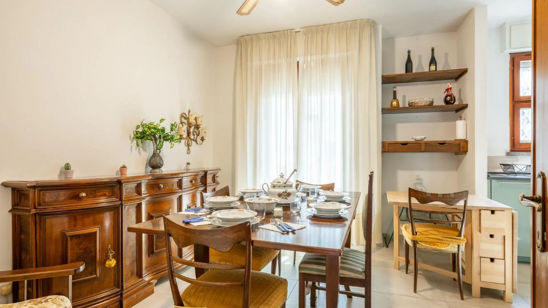Elegant Apartment, Pisa Italy