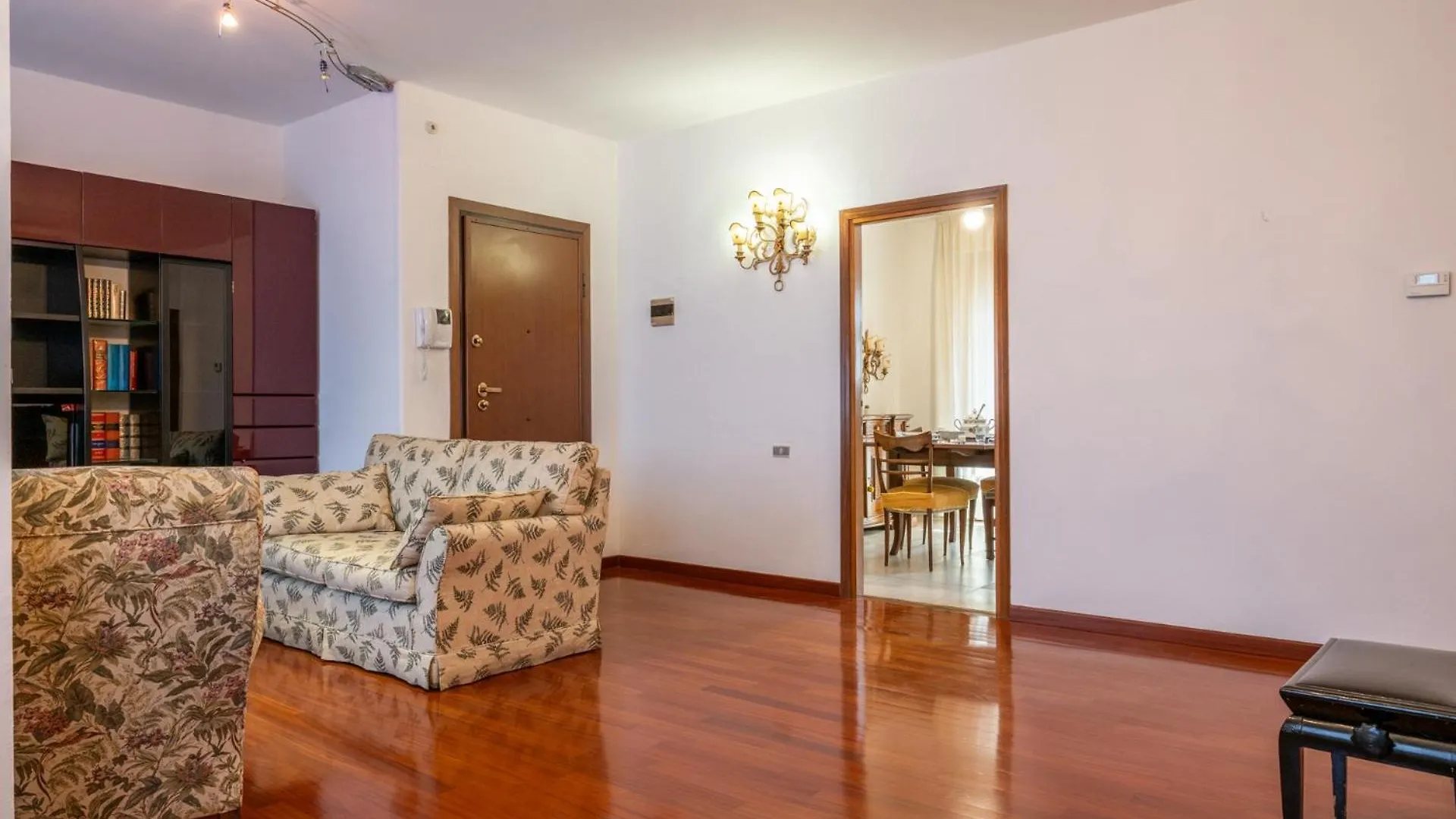 Apartment Elegant Apartment, Pisa Italy