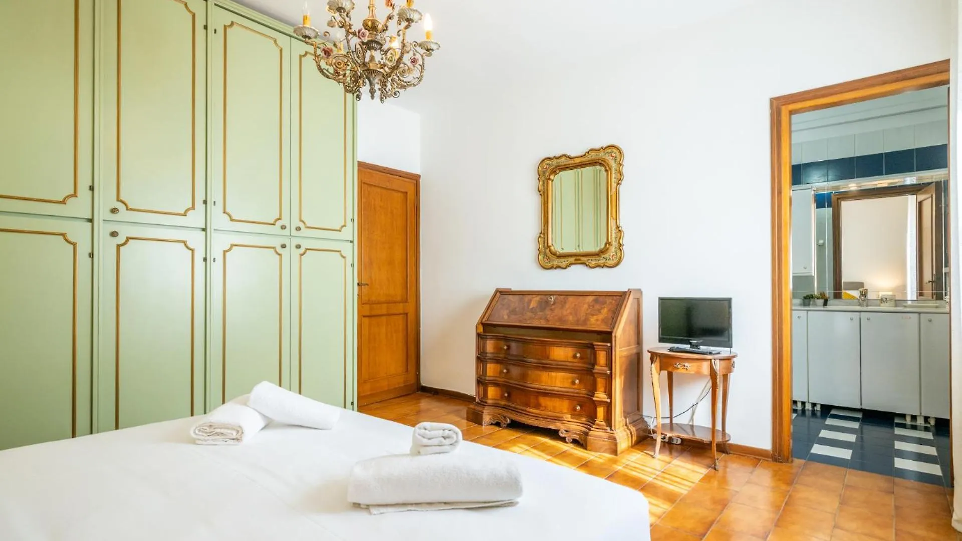 Elegant Apartment, Pisa